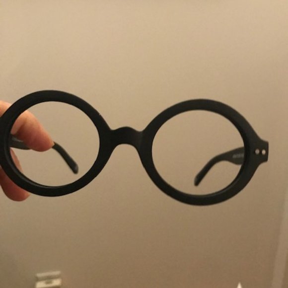 Black round frames - Picture 2 of 3